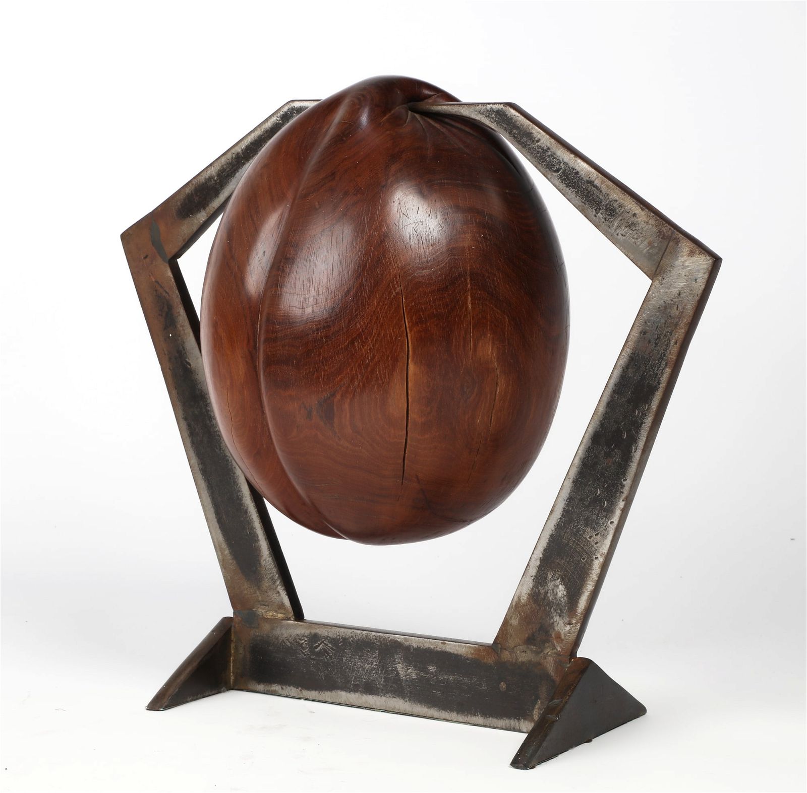 A GRAIL DOUGLAS CARVED WOOD POD
