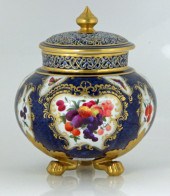 A Grainger's Worcester pot pou