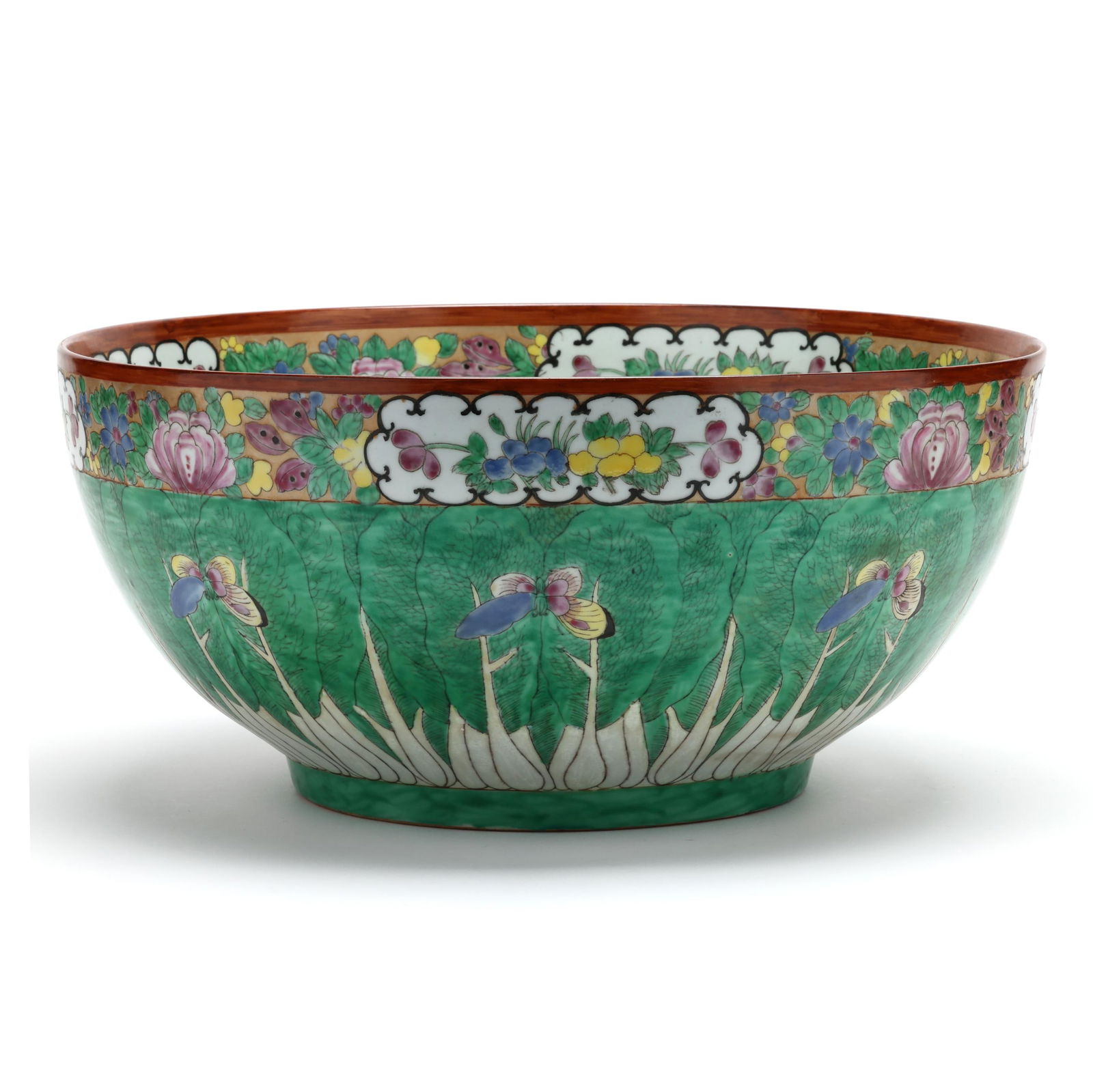 A GRAND CHINESE EXPORT PORCELAIN