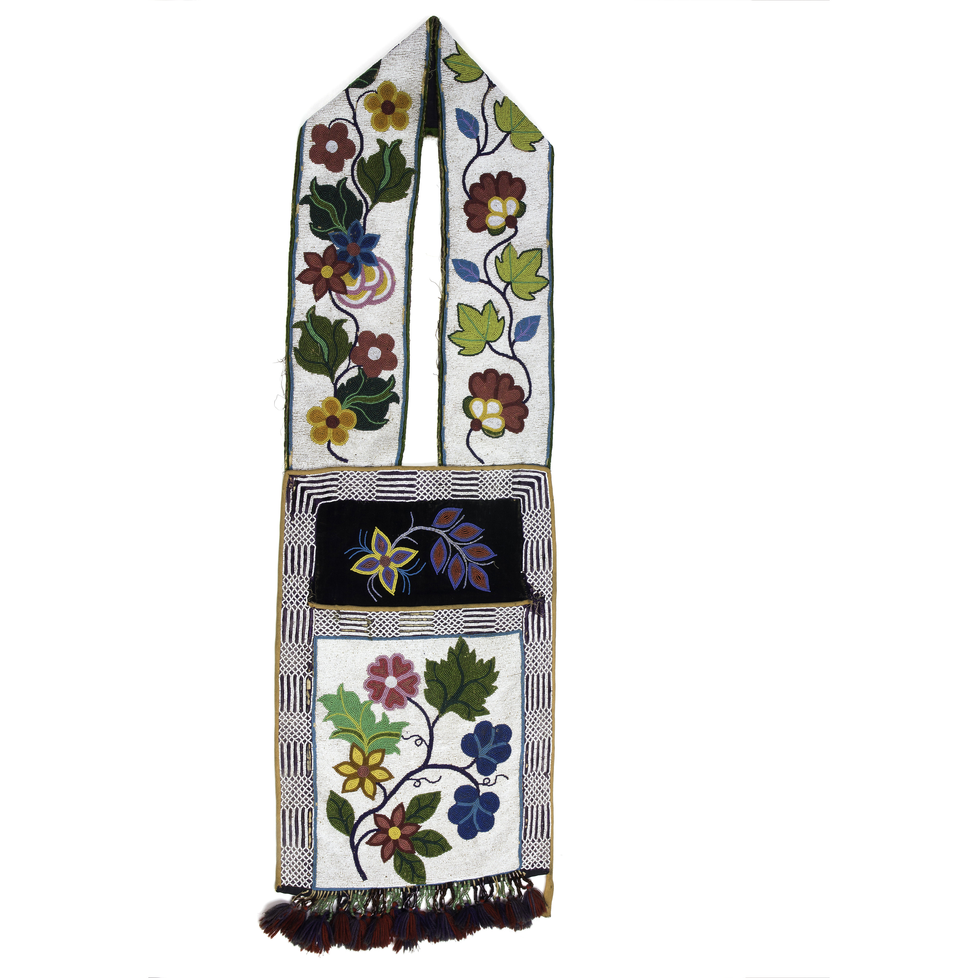 A GREAT LAKES OJIBWA BANDOLIER A