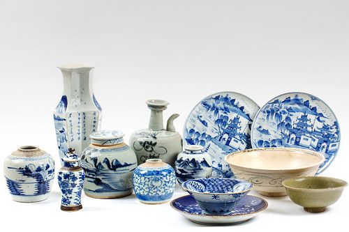 A GROUP OF 13 PIECES OF ASSORTED