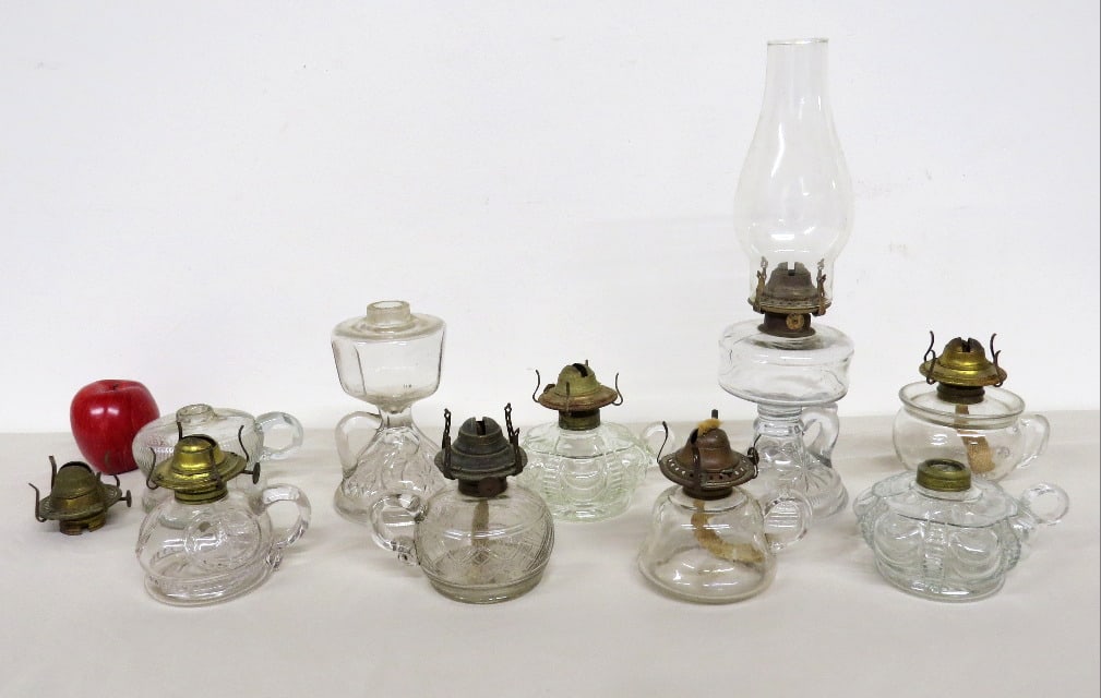 A GROUP OF 9 VICTORIAN ERA FINGER