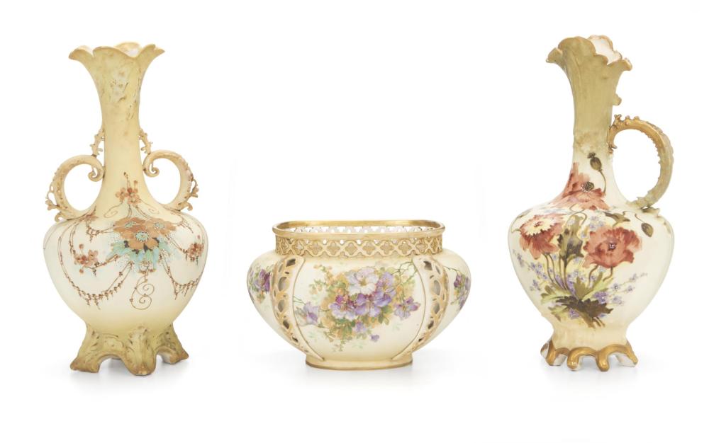 A GROUP OF AMPHORA ART POTTERYA