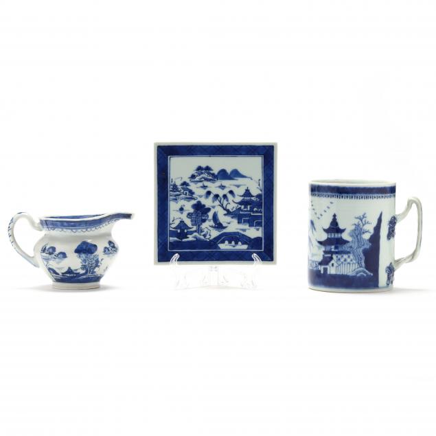 A GROUP OF CHINESE BLUE AND WHITE