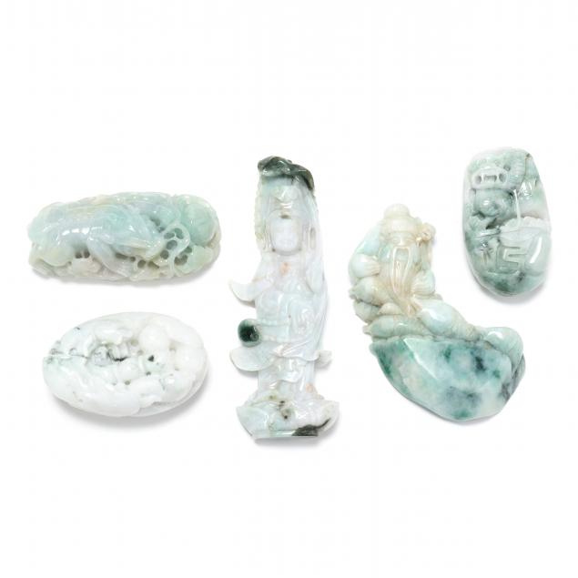 A GROUP OF CHINESE JADE CARVINGS 