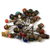A GROUP OF CHINESE SNUFF BOTTL