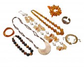 A GROUP OF COSTUME JEWELRYA gr