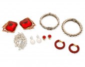 A GROUP OF COSTUME JEWELRYA gr