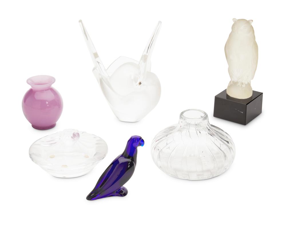 A GROUP OF CRYSTAL DECORATIVE