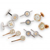 A GROUP OF CUFFLINKS A group o