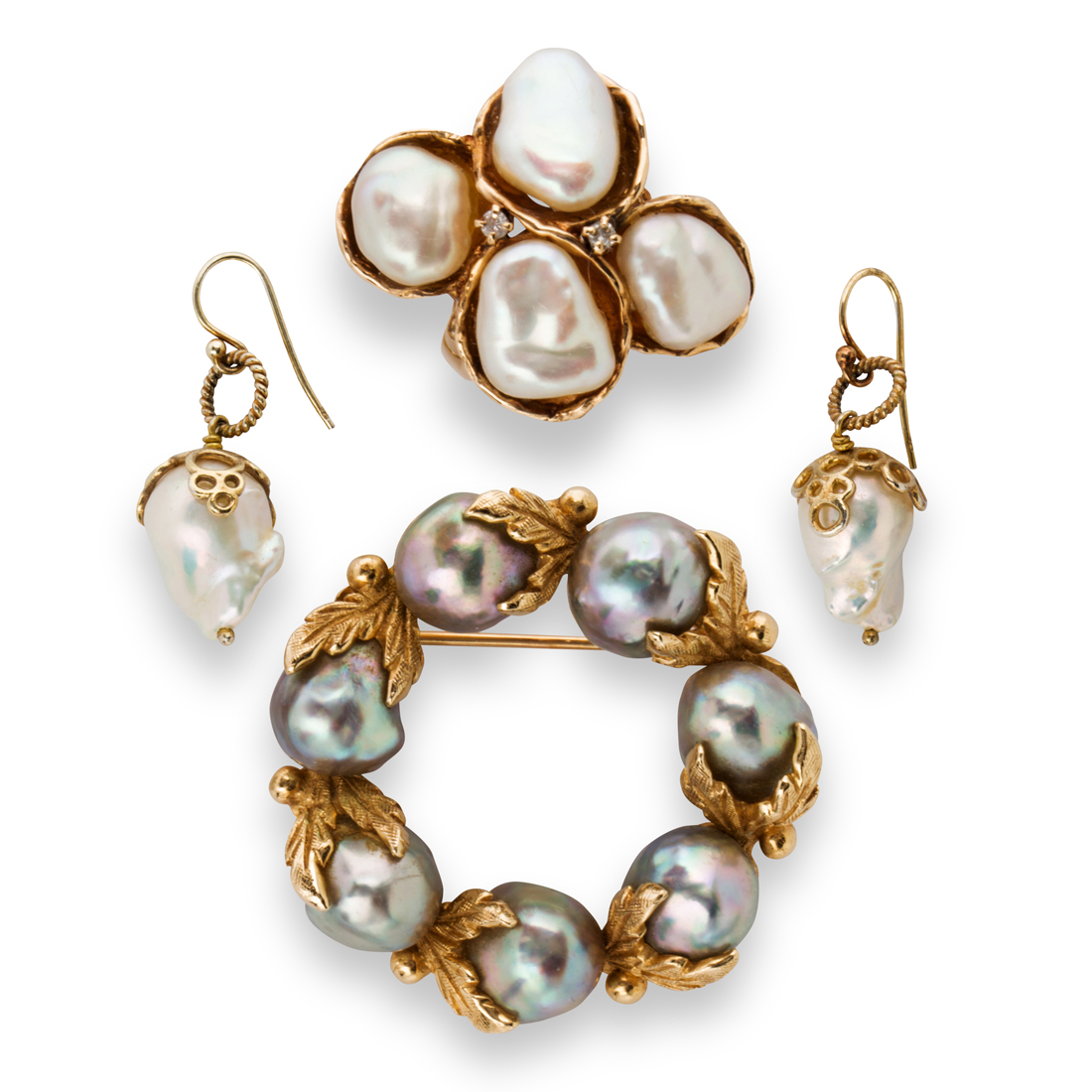 A GROUP OF CULTURED PEARL JEWELRY A