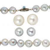 A GROUP OF CULTURED PEARL JEWE