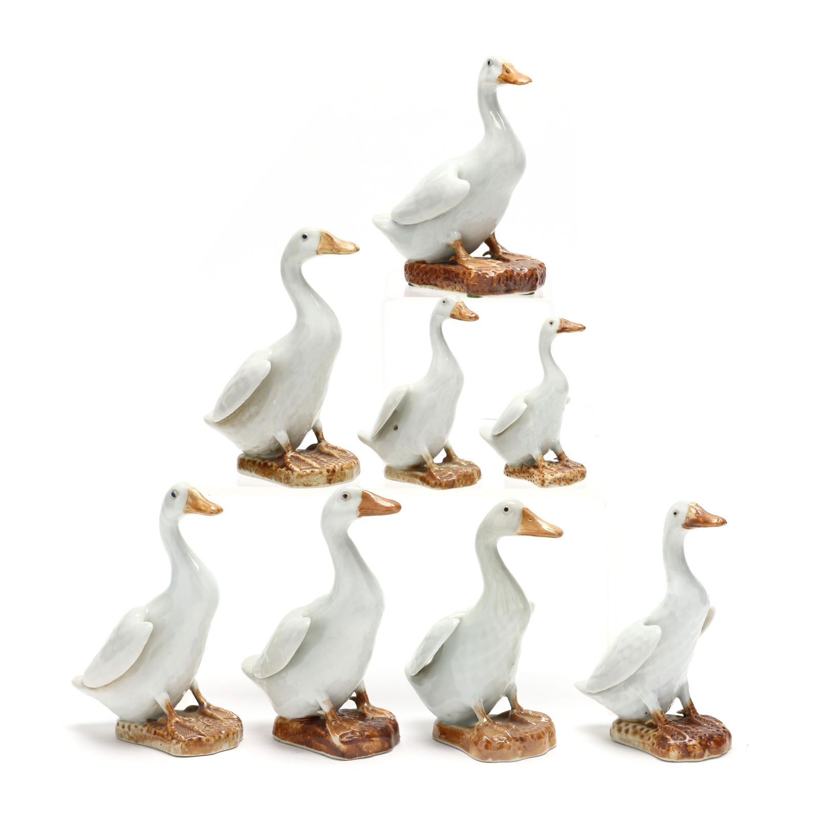 A GROUP OF EIGHT CHINESE EXPORT