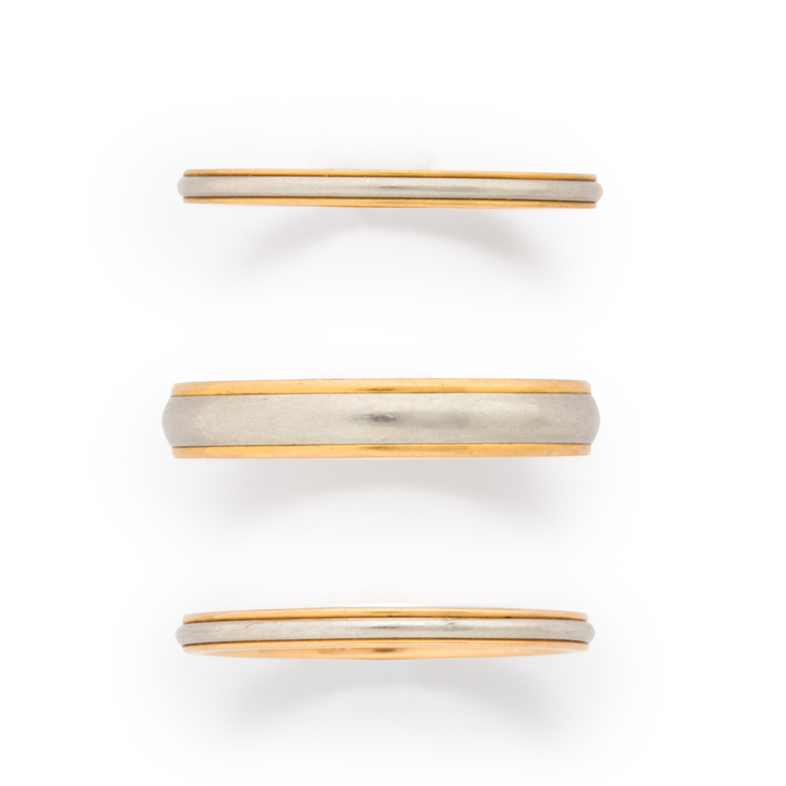 A GROUP OF EIGHTEEN KARAT GOLD