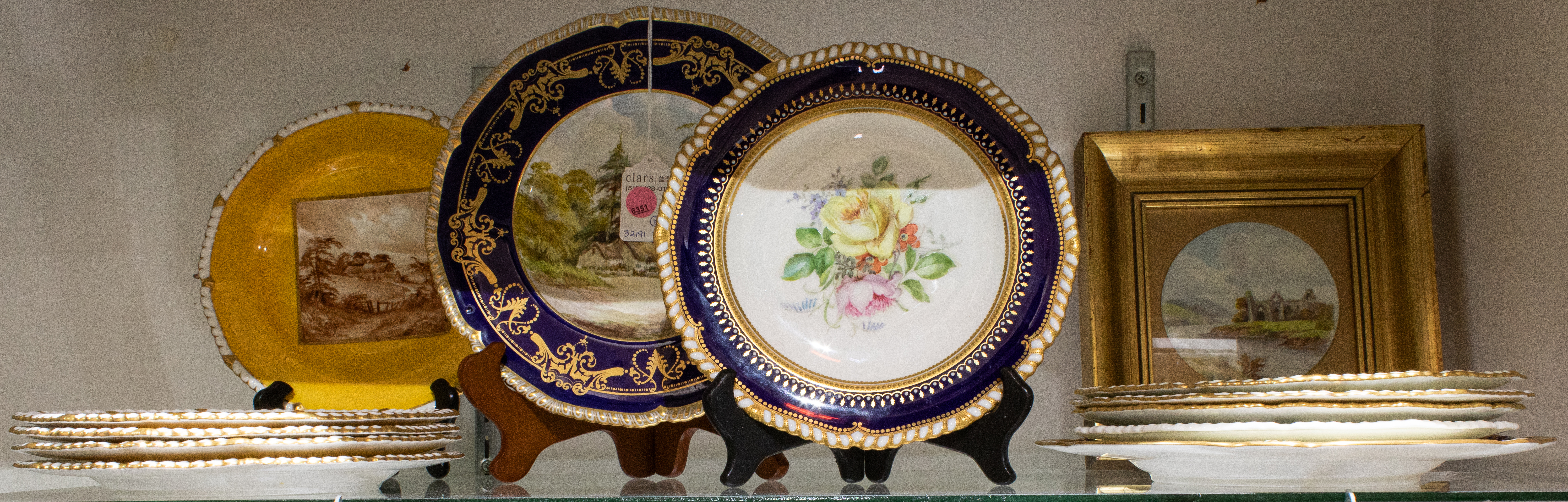 A GROUP OF ELEVEN ROYAL CROWN DERBY