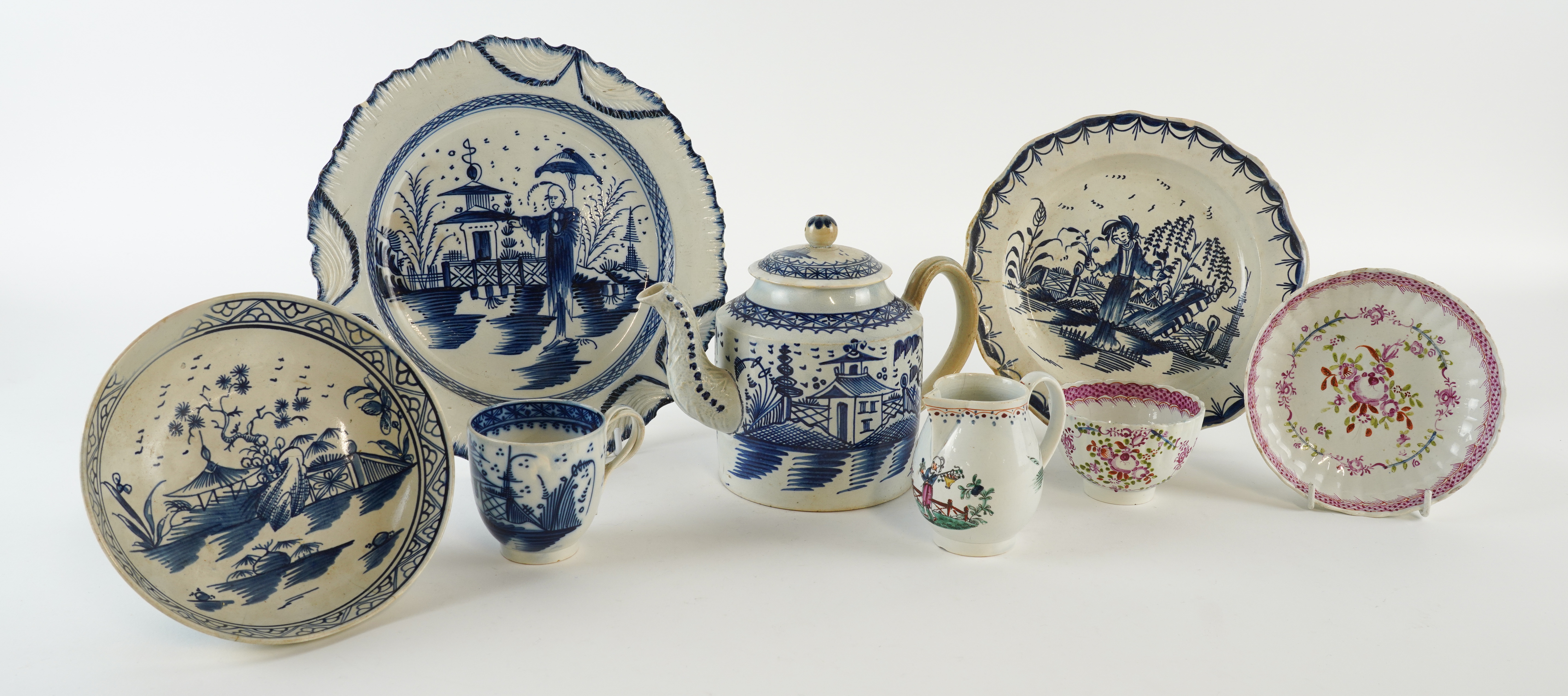 A GROUP OF ENGLISH BLUE AND WHITE