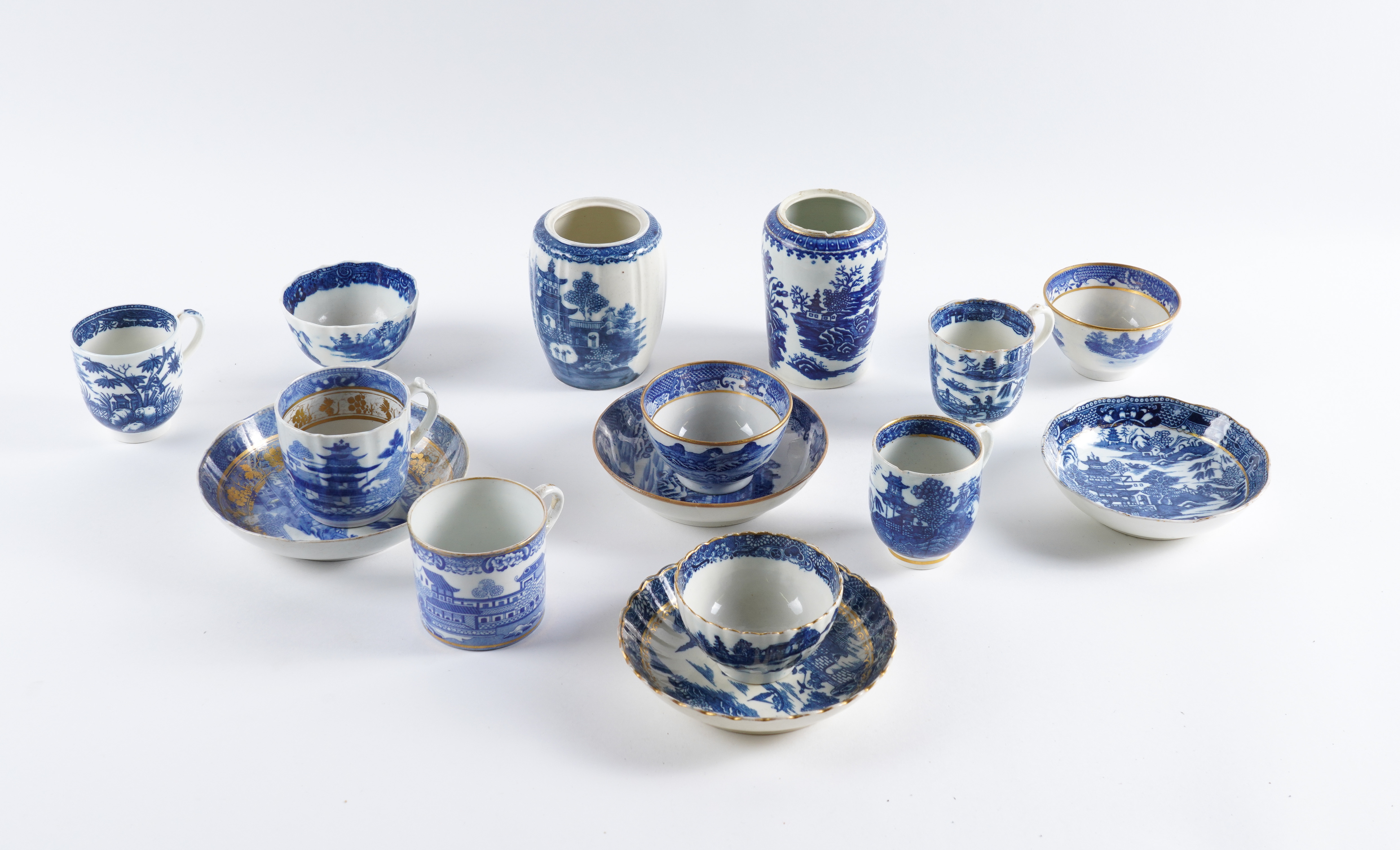 A GROUP OF ENGLISH BLUE AND WHITE