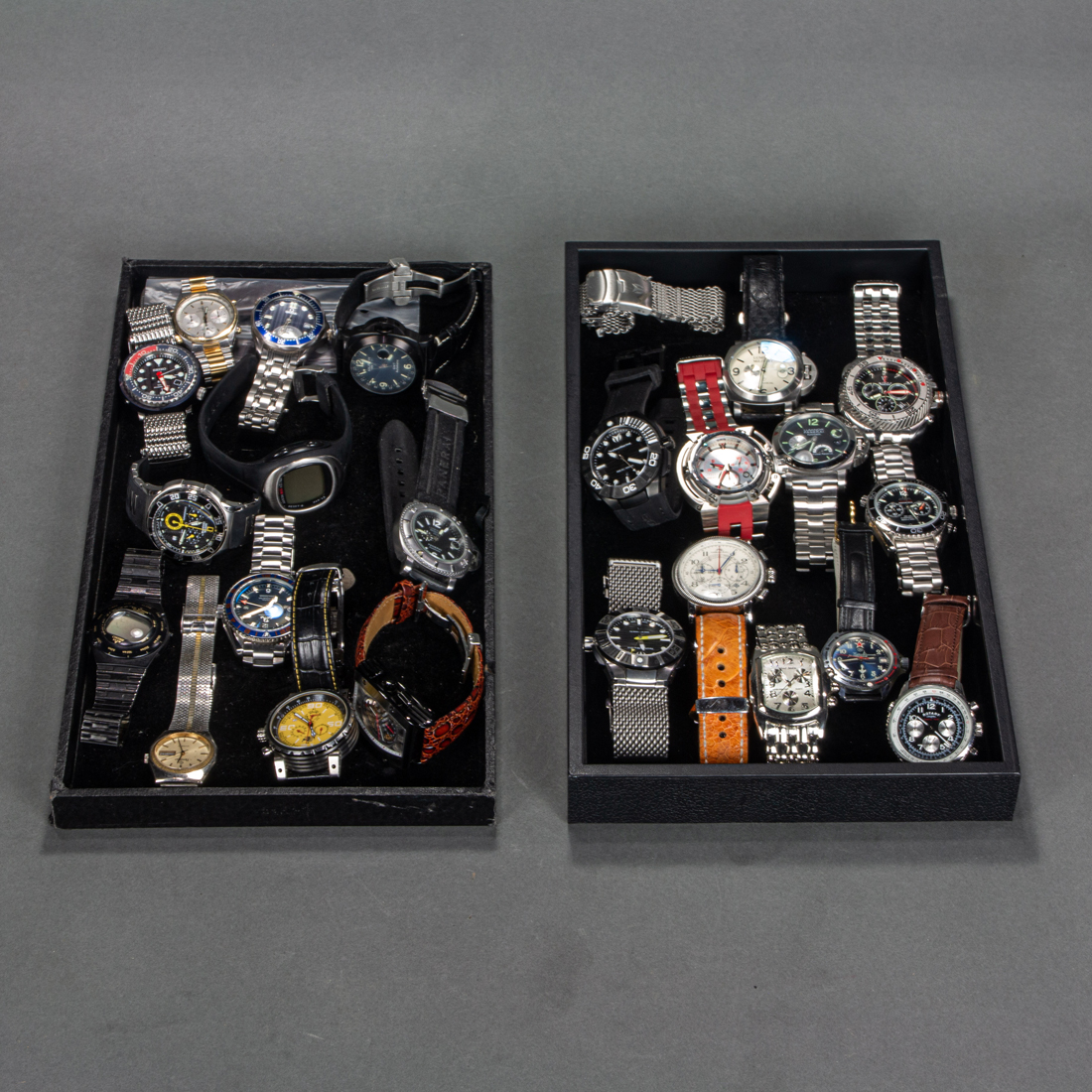 A GROUP OF FASHION WATCHES A