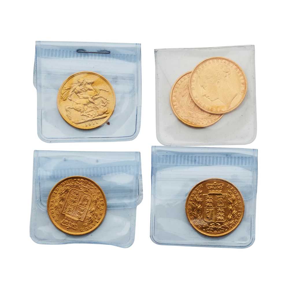 A GROUP OF FIVE SOVEREIGNS 1911;