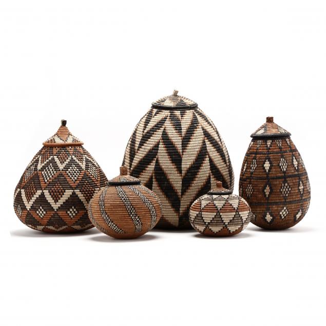 A GROUP OF FIVE ZULU UKHAMBA