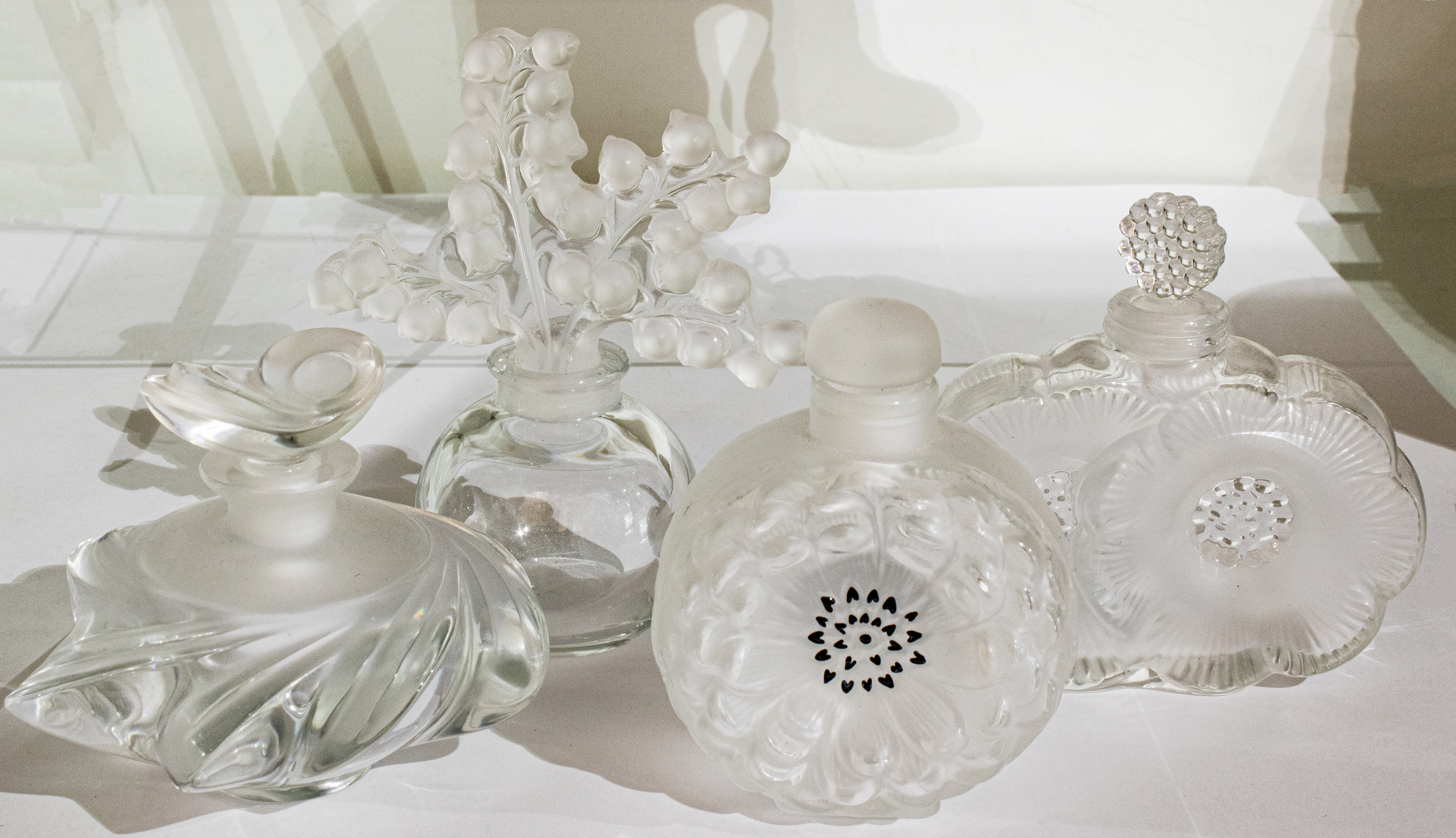 A GROUP OF FOUR LALIQUE PERFUME