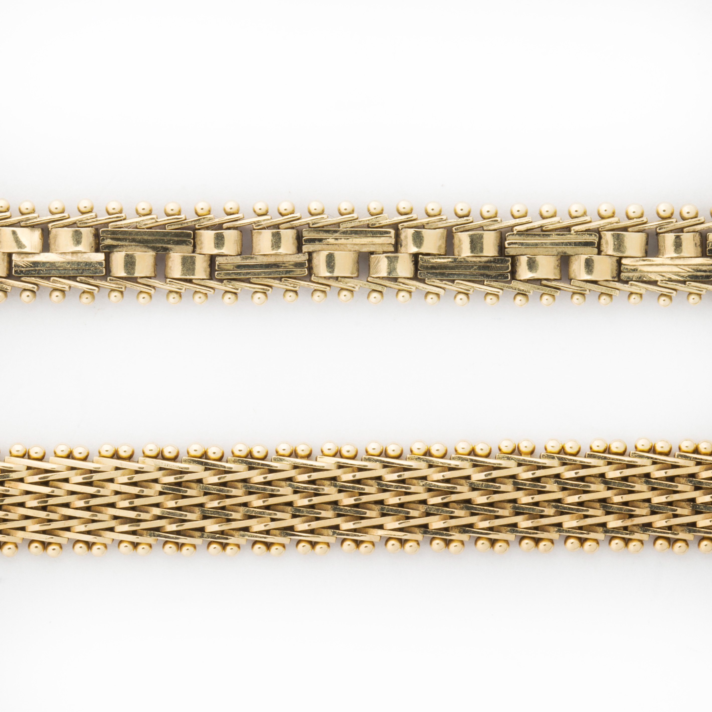A GROUP OF FOURTEEN KARAT GOLD