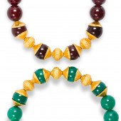 A GROUP OF GEMSTONE AND EIGHTE