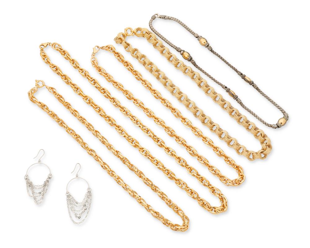 A GROUP OF GOLD AND SILVER