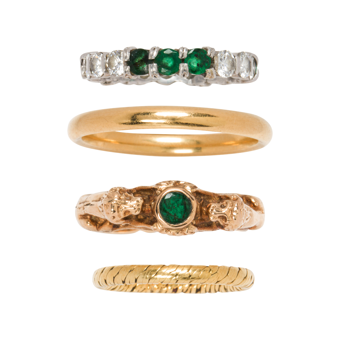 A GROUP OF GOLD OR WHITE GOLD RINGS