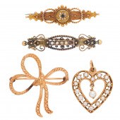 A GROUP OF GOLD PENDANT AND BR