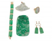 A GROUP OF JADE JEWELRY ITEMSA