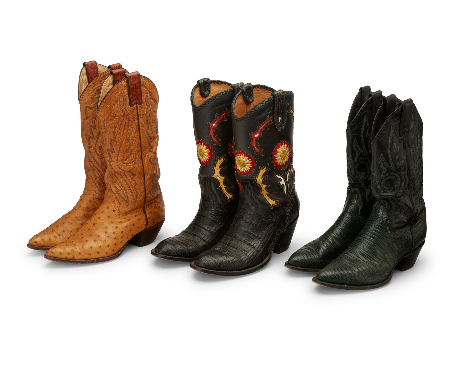 A GROUP OF LADIES' WESTERN COWBOY
