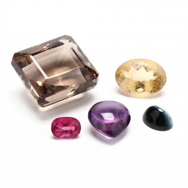 A GROUP OF LOOSE GEMSTONES To