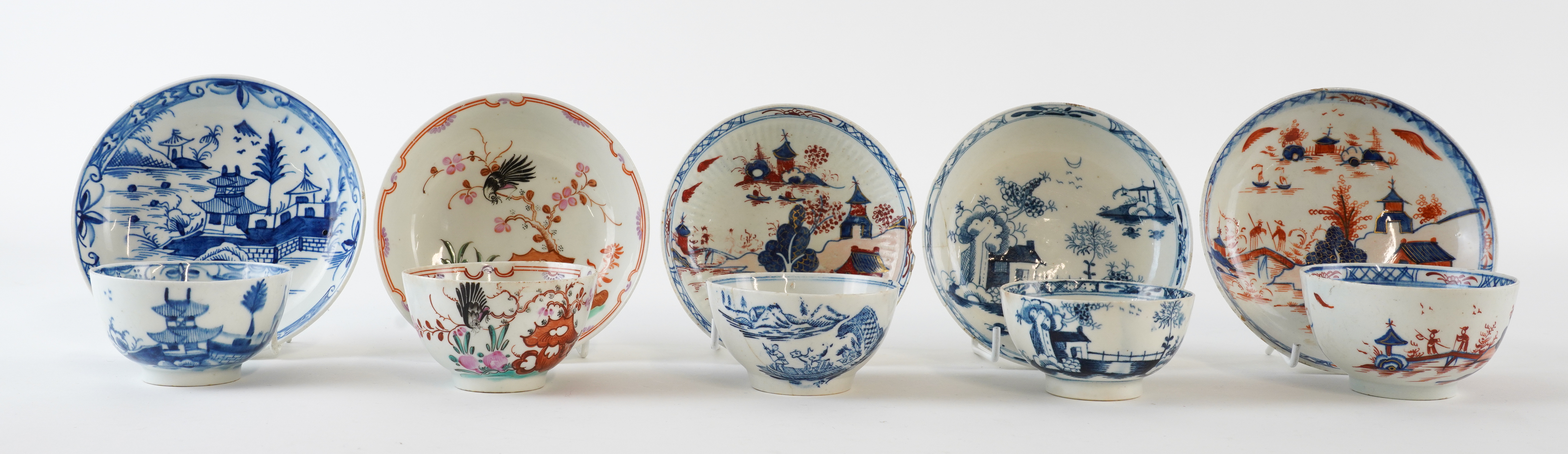 A GROUP OF LOWESTOFT PORCELAIN