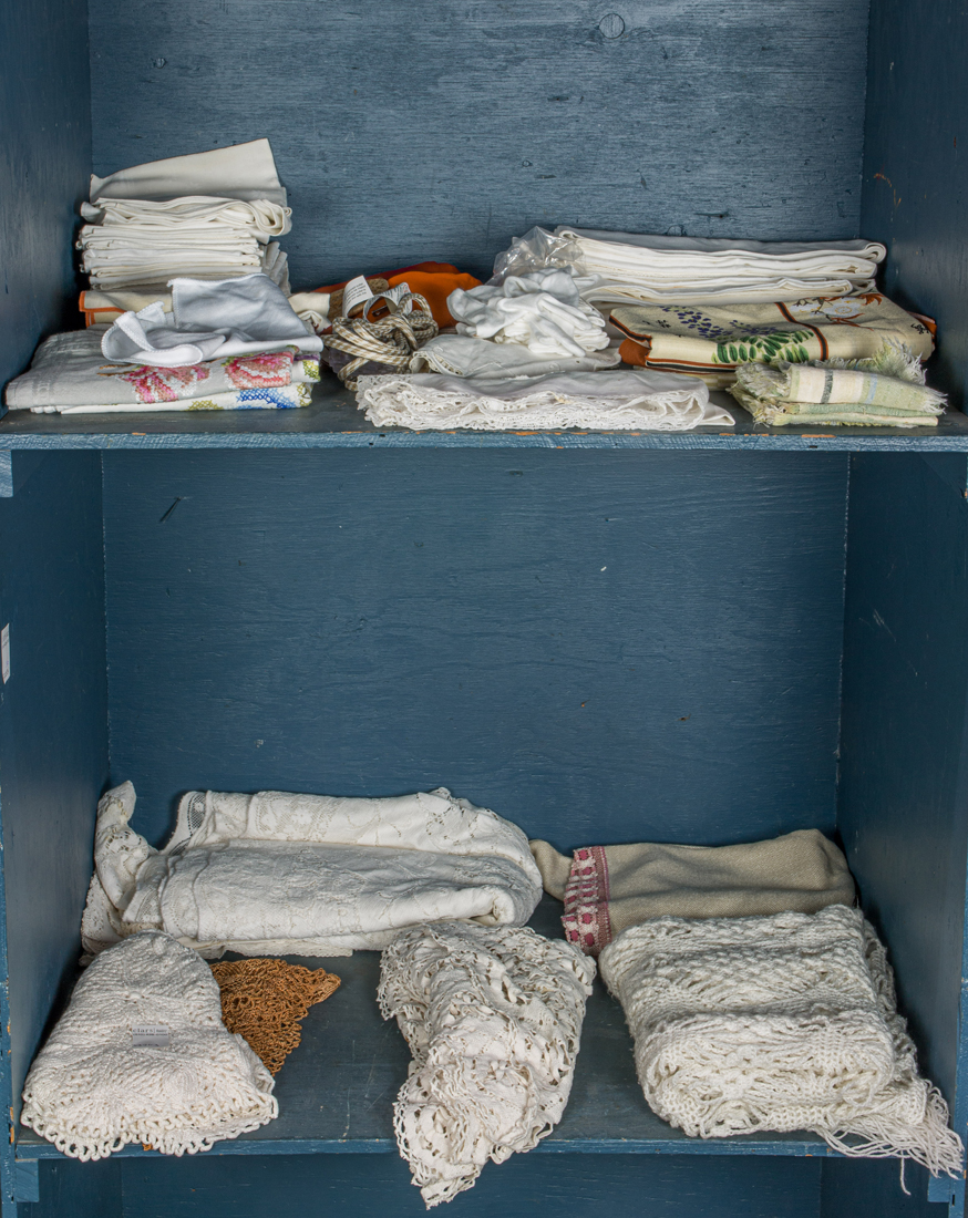 A GROUP OF MAINLY TABLE LINENS A