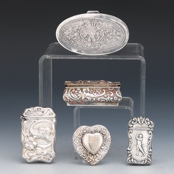 A GROUP OF MINIATURE SILVER ITEMS