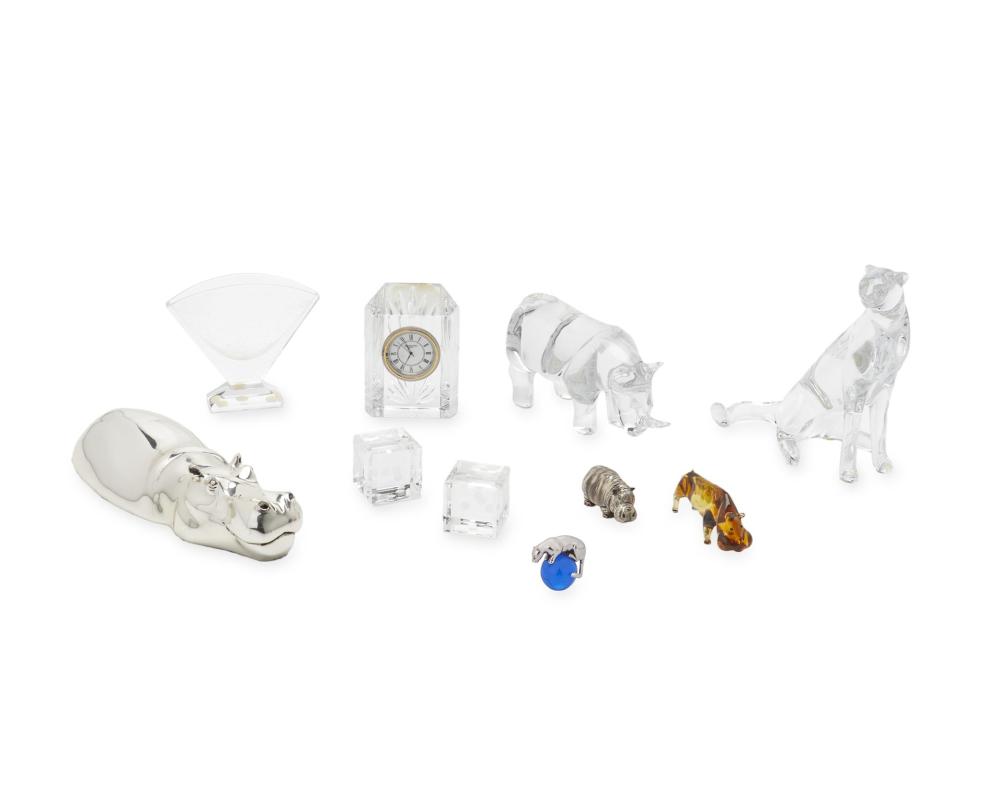 A GROUP OF MISCELLANEOUS DECORATIVE