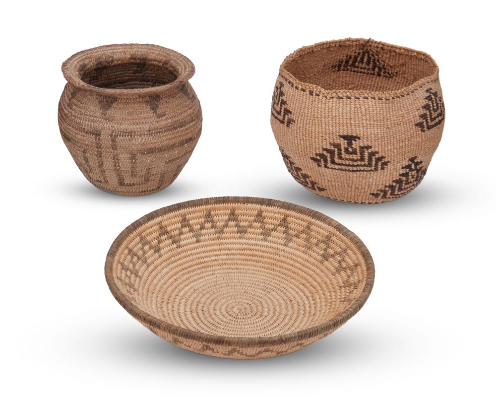 A GROUP OF NATIVE AMERICAN BASKETSA