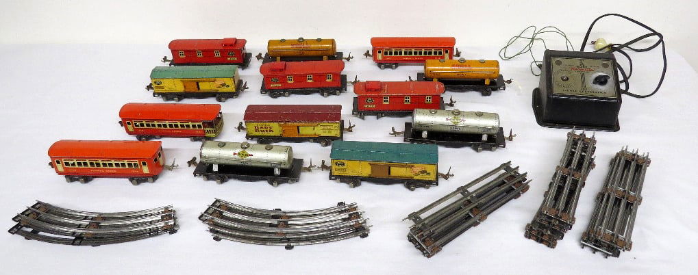 A GROUP OF PRE-WAR LIONEL "O" GAUGE