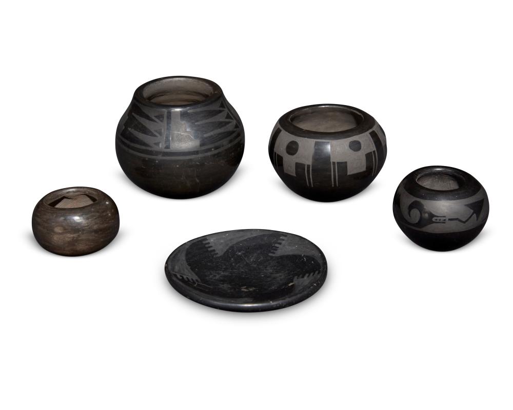 A GROUP OF PUEBLOAN BLACKWARE