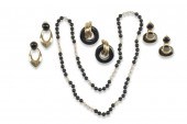 A GROUP OF RETRO-STYLE GOLD AN