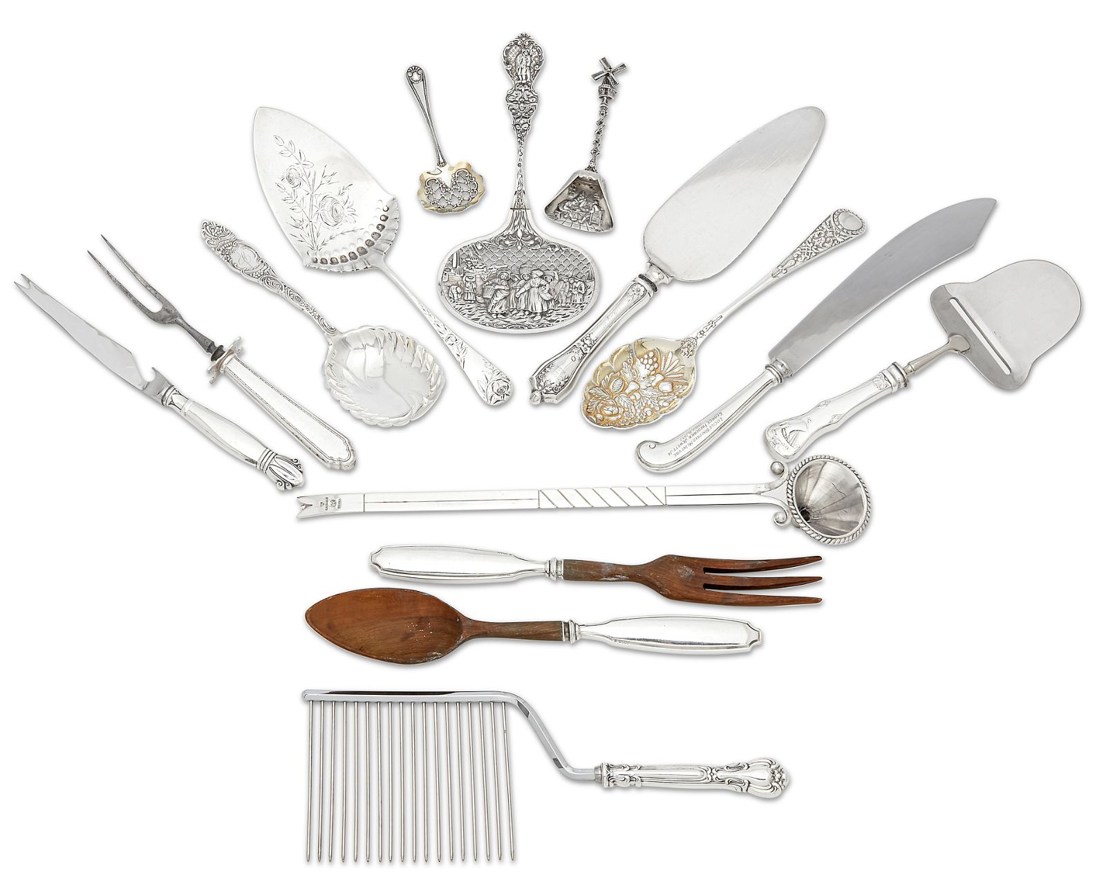 A GROUP OF SILVER AND METALWARE