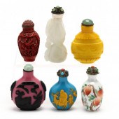 A GROUP OF SIX CHINESE SNUFF B