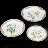 A GROUP OF SPODE PORCELAIN PLA