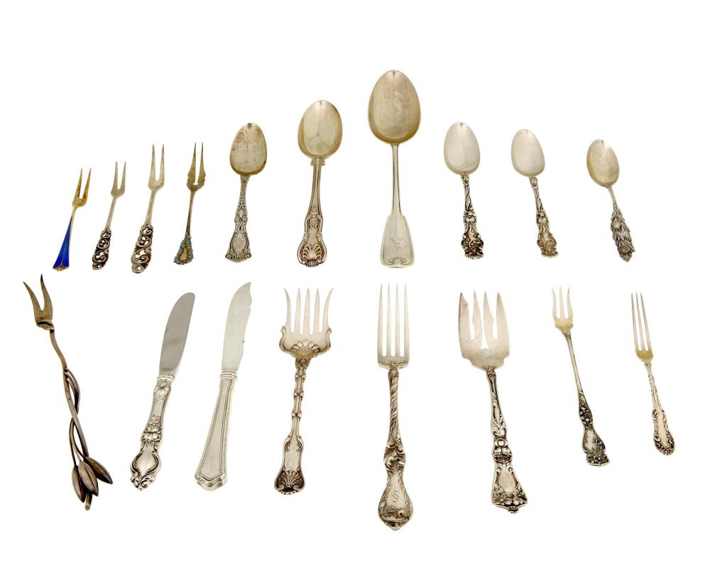 A GROUP OF STERLING SILVER