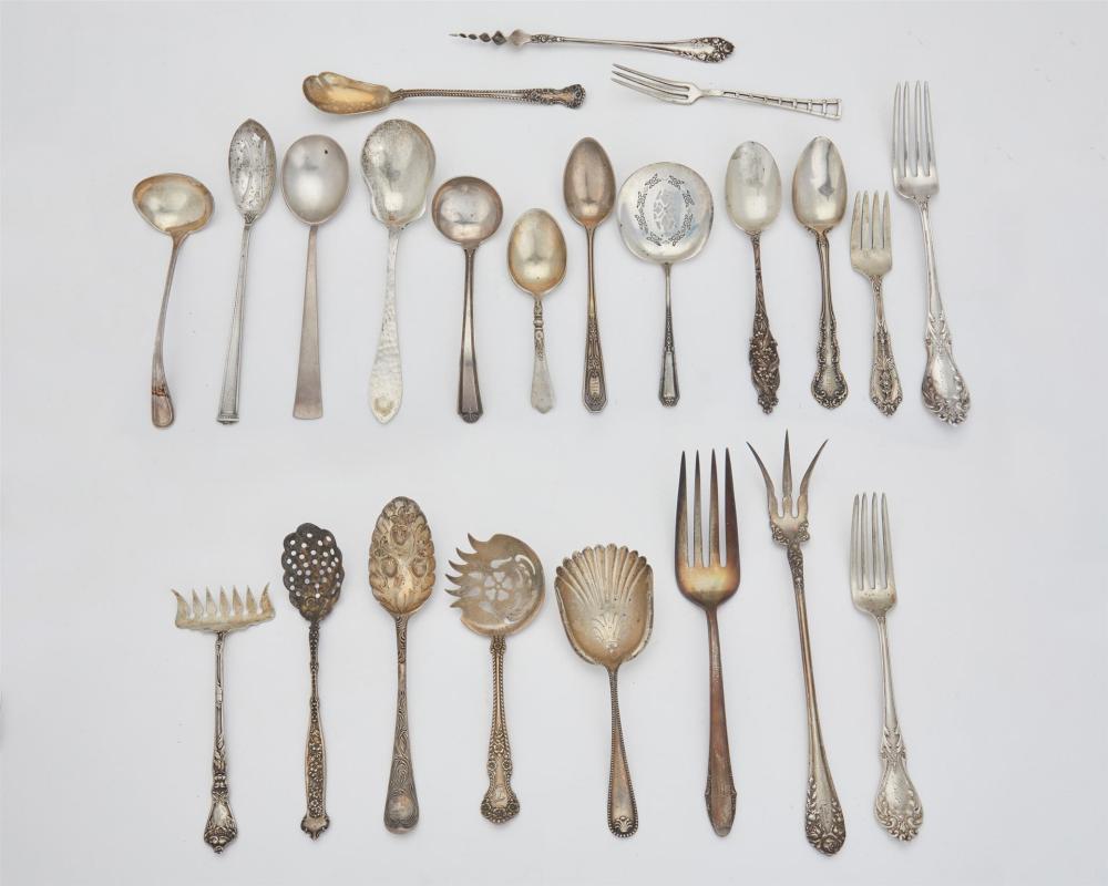 A GROUP OF STERLING SILVER