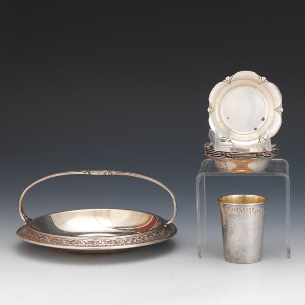 A GROUP OF STERLING SILVER TABLE