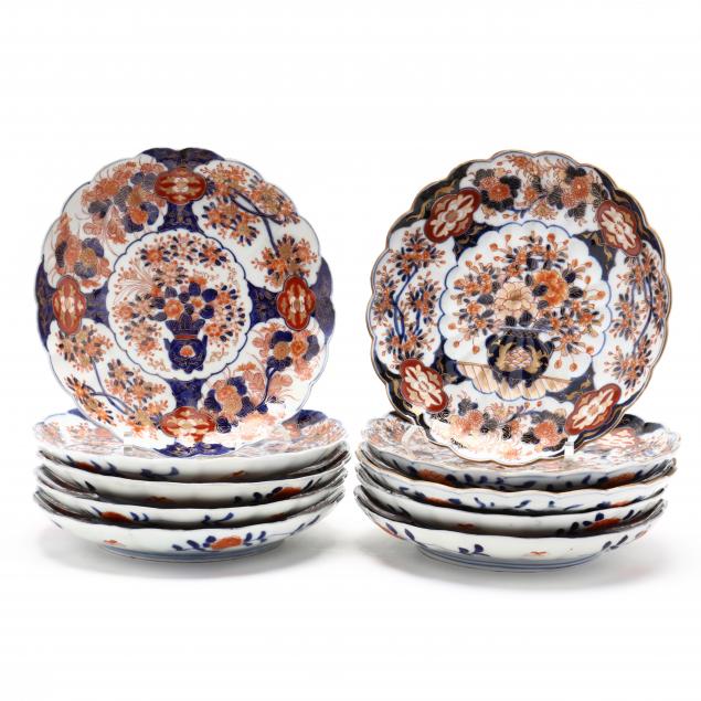 A GROUP OF TEN IMARI PORCELAIN