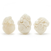 A GROUP OF THREE CHINESE WHITE