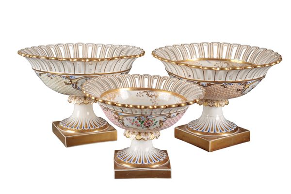 A GROUP OF THREE H & R DANIEL